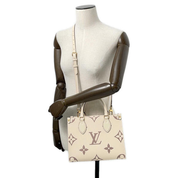 Louis Vuitton Monogram Empreinte OntheGo handbag - Picture 4 of 11